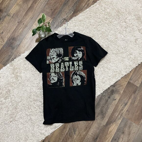 The Beatles Women's Small Black Crewneck Short Sleeve Retro Band Graphic Tee - Picture 2 of 4
